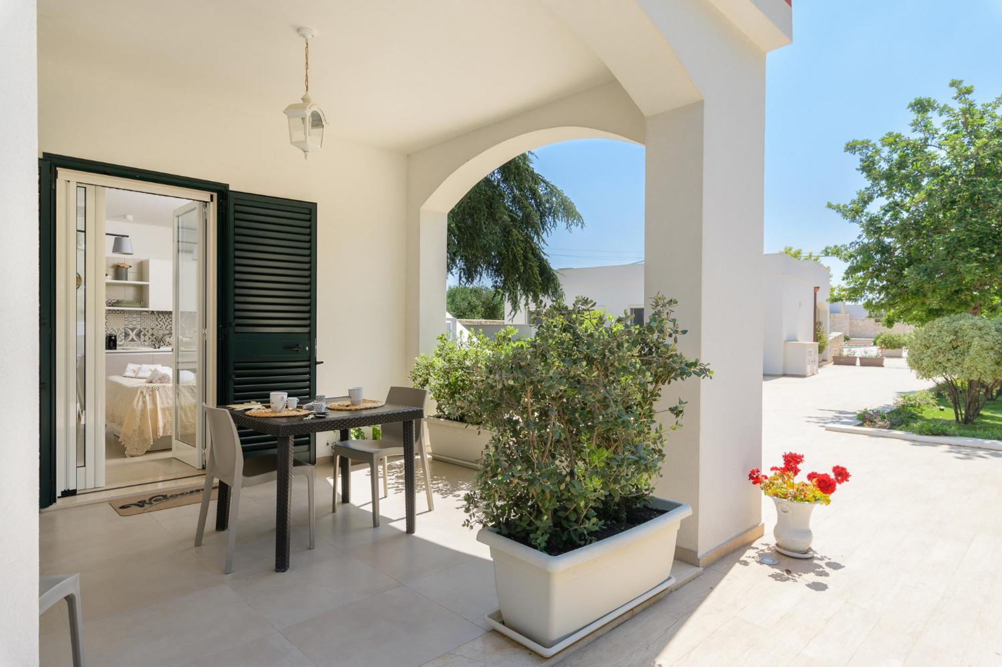 Mandorlocarrubo'S Suite Ostuni Exterior photo
